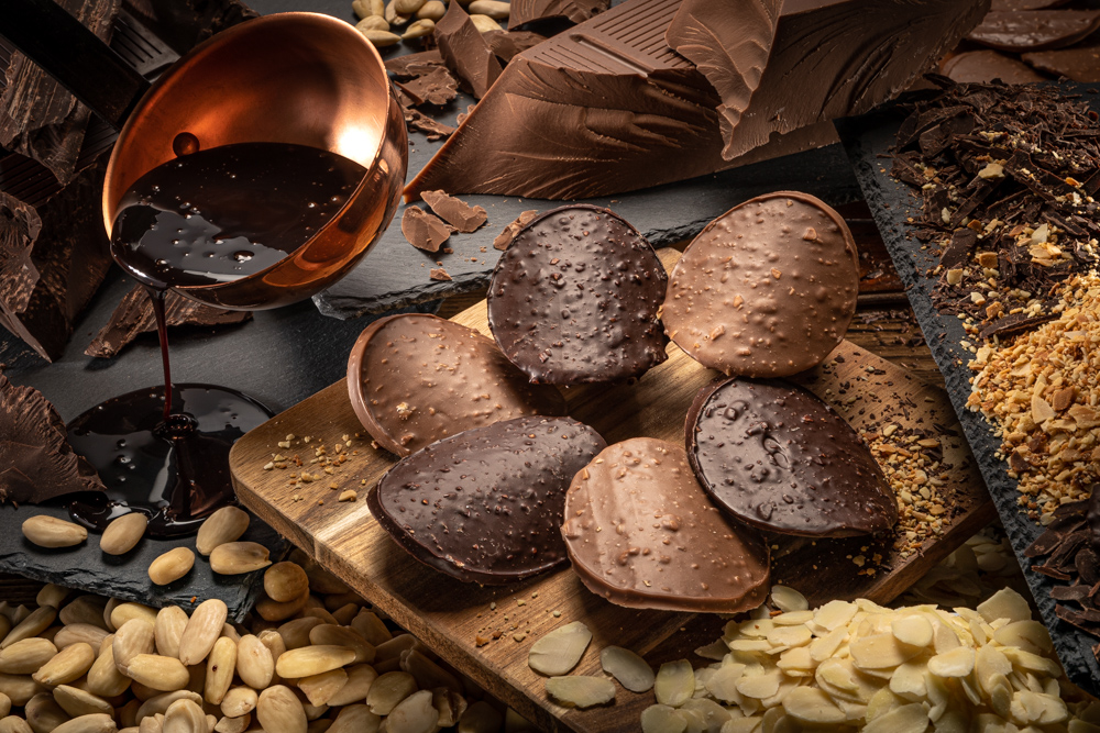 Tuiles au chocolat noir et au chocolat lait